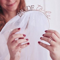 Serre tête "Bride to Be" avec voile blanc