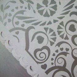 Banderole ajourée blanche motif arabesque gris