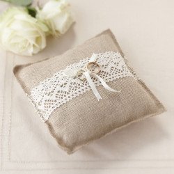 Coussin Alliances toile de jute et dentelle