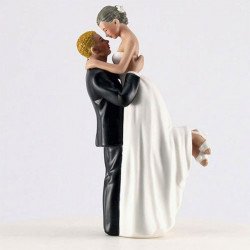 Figurine couple romance peau mate