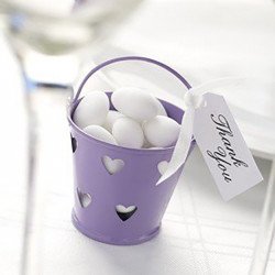 Petit pot en zinc cœur lilas sur une table (x5)