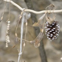 Guirlande plumes perles bois