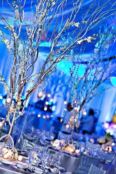 idees decors centre de table avec branche d'arbre