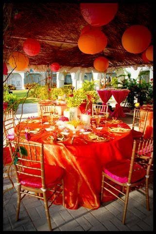 décor réception mariage orange chic